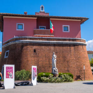 Cosa fare in zona gialla: a passeggio per Forte dei Marmi